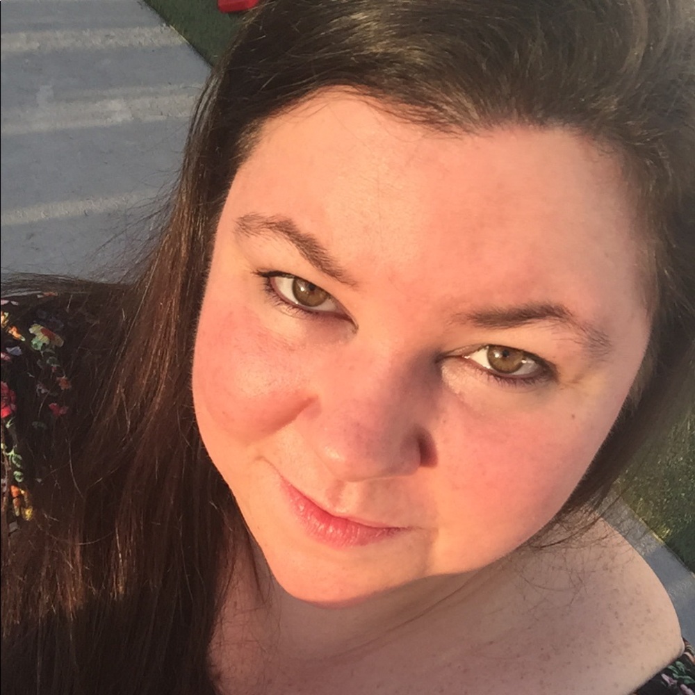 Meet your Posher, Ashley